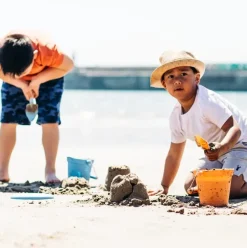 Bigjigs Emmer Cherry Red Activity Bucket