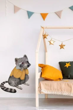 Sticky Tales Muursticker Wasbeer met Trui